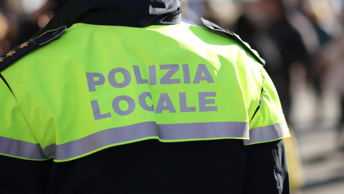 13 POSTI PER AGENTE DI POLIZIA LOCALE TUTTI I CONCORSI PUBBLICATI IN GAZZETTA UFFICIALE DEL 30-04-2021